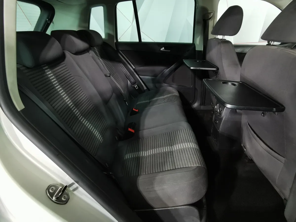 Volkswagen Tiguan 2.0 TSI 4Motion AT (170 л.с.) Sport&Style Серебристый в АВИЛОН. Слайд №15