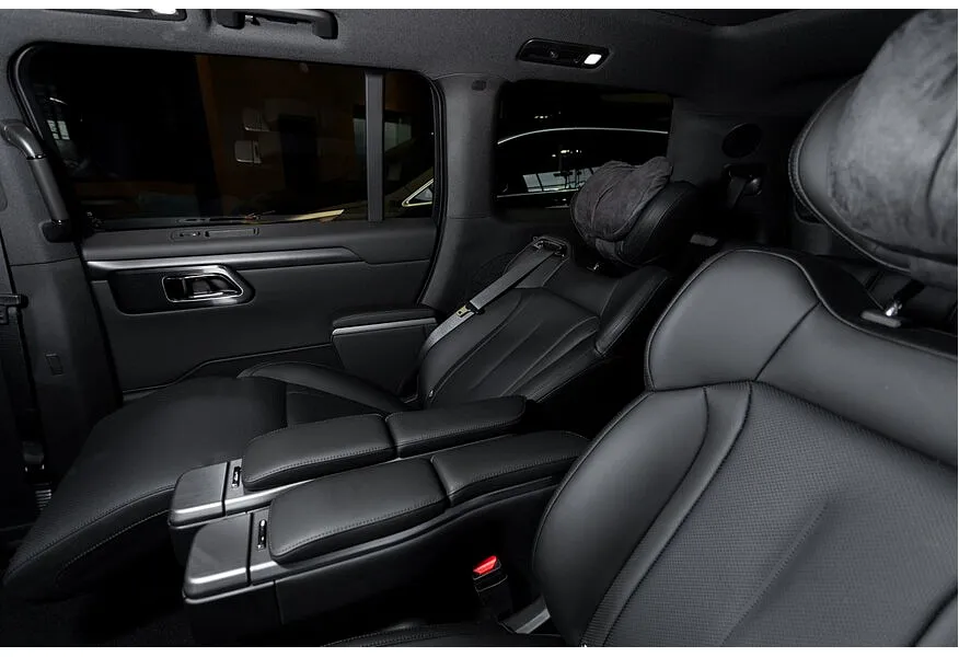 ROX 01 1.5 AT 4WD (475 л.с.) 6 мест Business Lounge Черный в АВИЛОН. Слайд №4