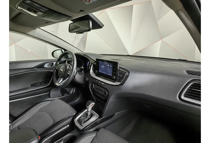 Kia Ceed 1.6 MPI AT (128 л.с.) Comfort Белый в АВИЛОН. Слайд №11