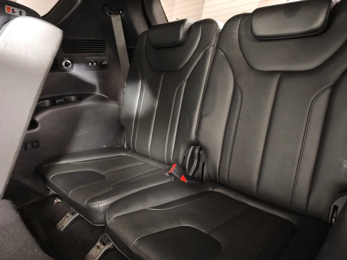 Hyundai Santa Fe 2.2 (200 л.с.) CRDi - 8AT High-tech Серый в АВИЛОН. Слайд №22