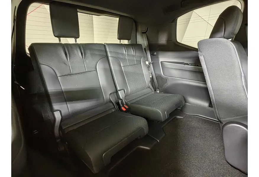 Toyota Land Cruiser 3.5 V6 AT 4WD (415 л.с.) Черный в АВИЛОН. Слайд №27