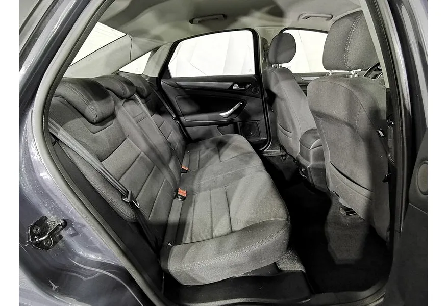 Ford Mondeo 2.3 AT (161 л.с.) Ambiente Серый в АВИЛОН. Слайд №17