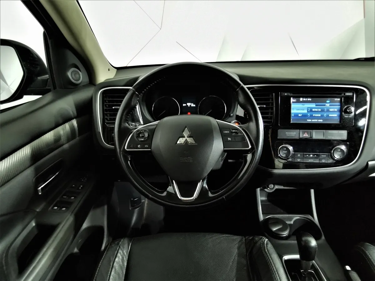 Mitsubishi Outlander 2.0 MIVEC CVT 4WD (146 л.с.) Invite Черный в АВИЛОН. Слайд №19