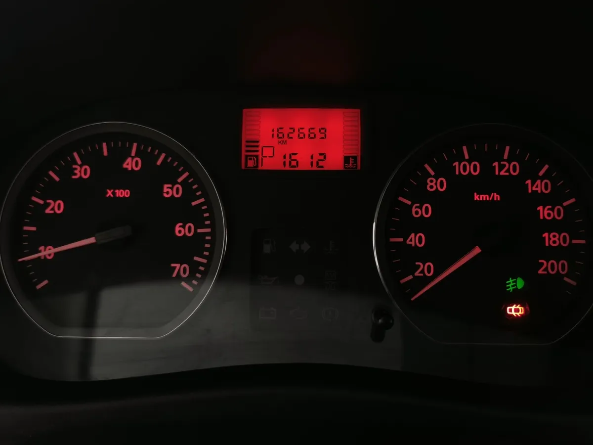 Nissan Almera 1.6 AT (102 л.с.) Comfort Серебристый в АВИЛОН. Слайд №17