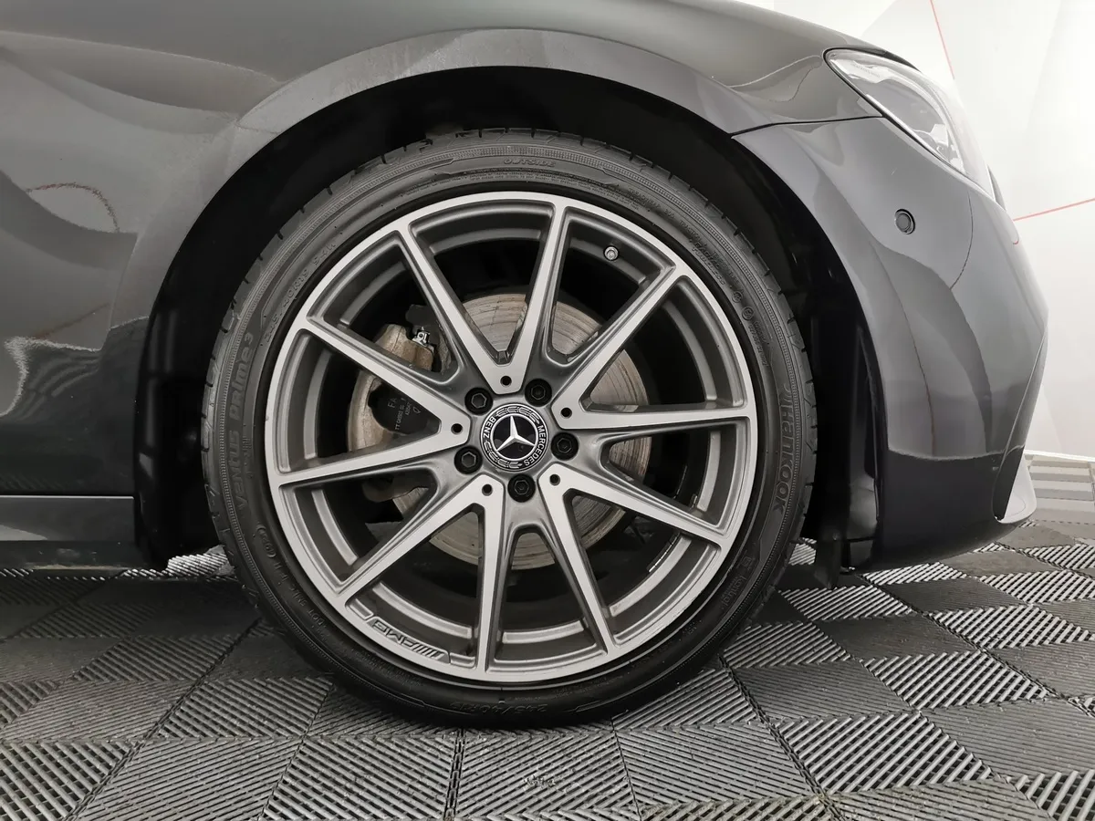 Mercedes-Benz E-Класс E 200 4MATIC 9G-TRONIC (184 л.с.) Sport Черный в АВИЛОН. Слайд №9