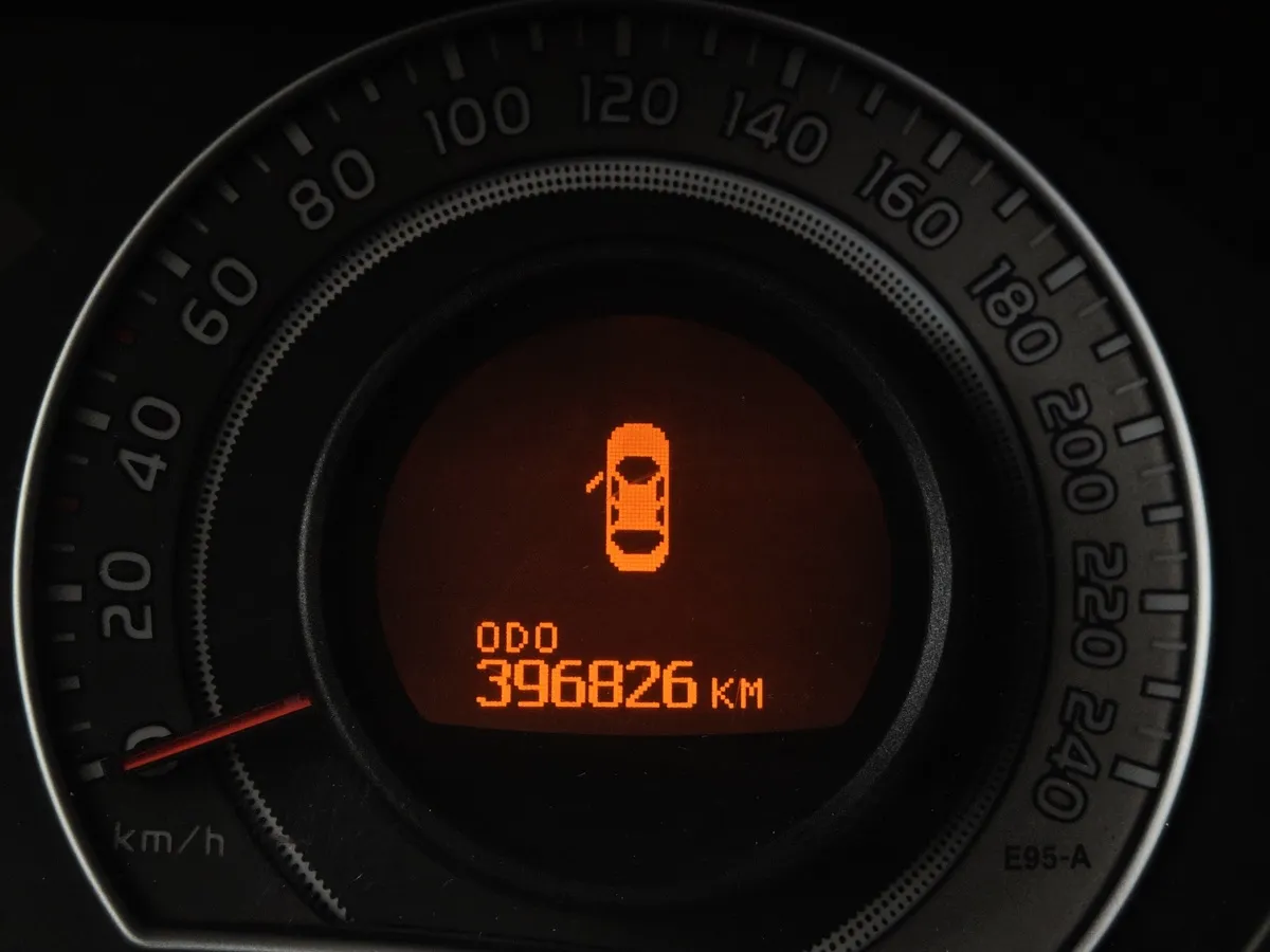 Toyota Corolla 1.4 MT (97 л.с.) Серый в АВИЛОН. Слайд №16