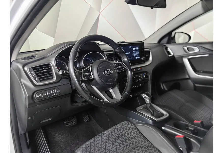 Kia Ceed 1.6 AT (129 л.с.) Classic Белый в АВИЛОН. Слайд №19