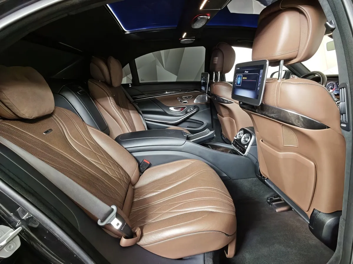Mercedes-Benz S-Класс S 63 AMG 4Matic Speedshift Plus 7G-Tronic длинная база (585 л.с.) Черный в АВИЛОН. Слайд №16