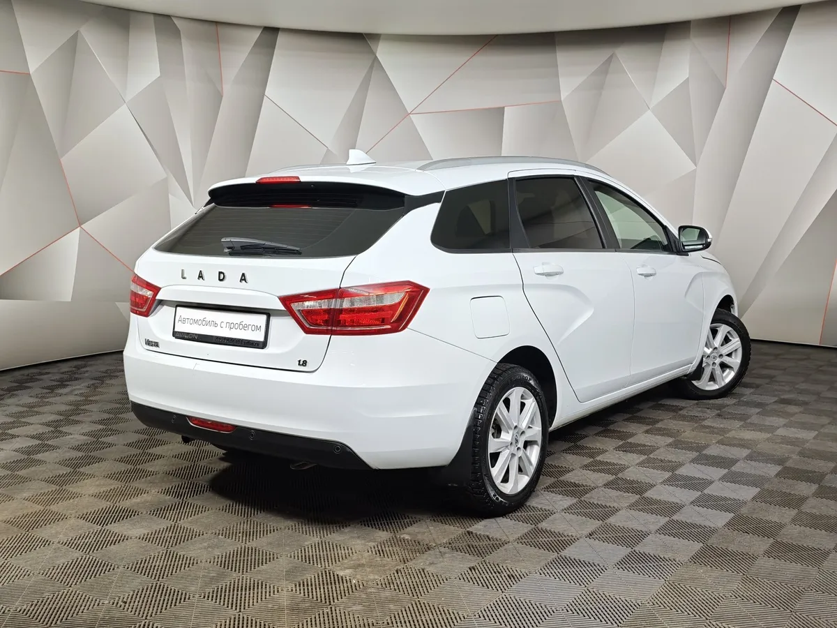 ВАЗ (Lada) Vesta 1.8 MT (122 л.с.) Белый в АВИЛОН. Слайд №2