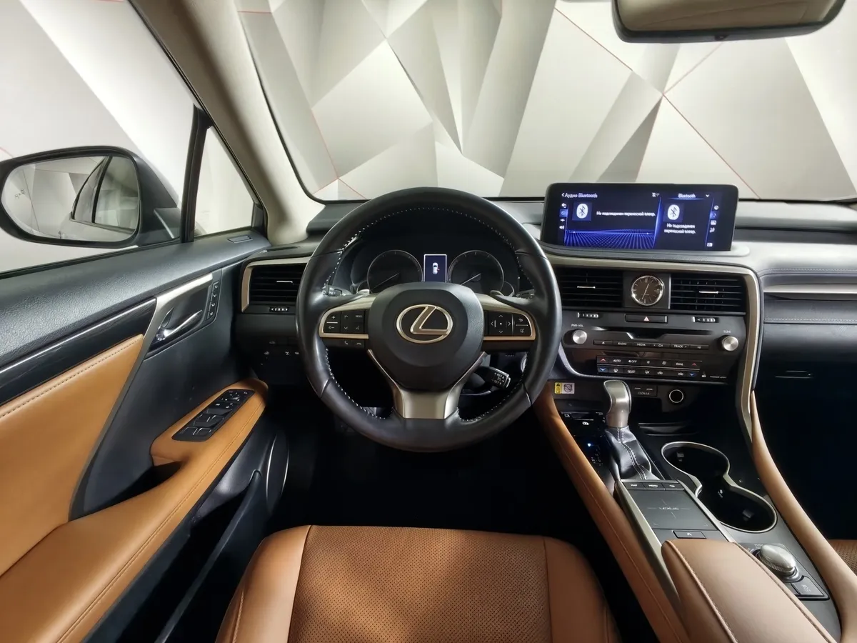 Lexus RX 2.0 AT AWD (238 л.с.) Executive Белый в АВИЛОН. Слайд №19