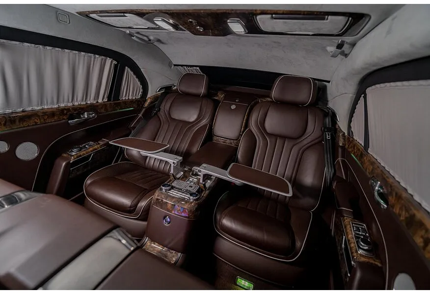 AURUS Senat 4.4L AWD AT (598 л.с.) Черный в АВИЛОН. Слайд №11