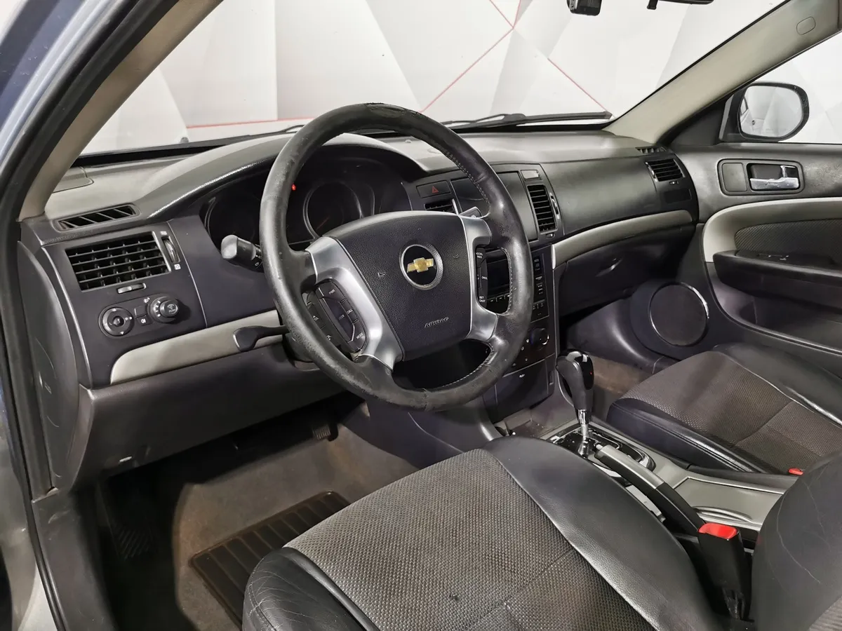 Chevrolet Epica 2.0 AT (143 л.с.) Серый в АВИЛОН. Слайд №16