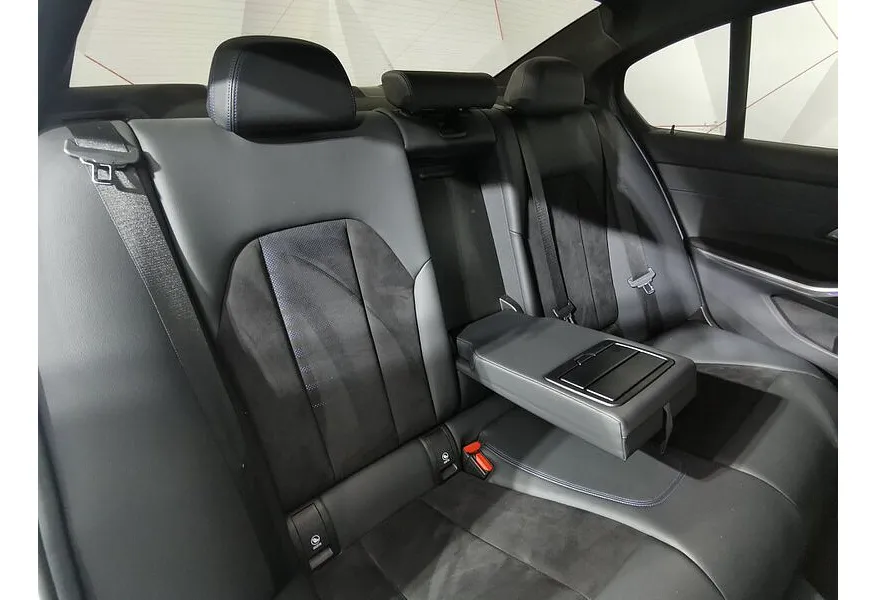 АВИЛОН - BMW 3 серия 320i xDrive (184 л.с.) M Sport Pure Белый - slide 11