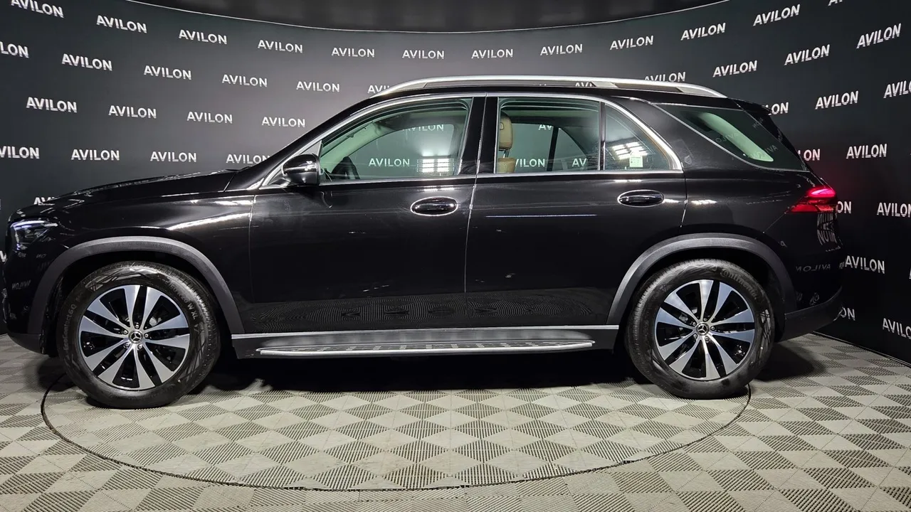 Mercedes-Benz GLE 300d 4MATIC 9G-TRONIC (269 л.с.) Черный в АВИЛОН. Слайд №3