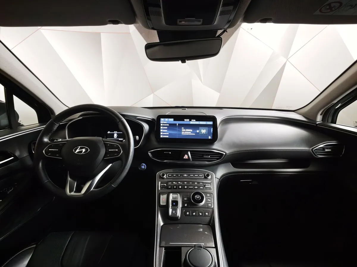 Hyundai Santa Fe 2.5 AWD 6AT (180 л.с.) High-Tech Серый в АВИЛОН. Слайд №14