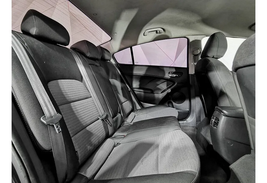 Kia Cerato 1.6 AT (130 л.с.) Черный в АВИЛОН. Слайд №16