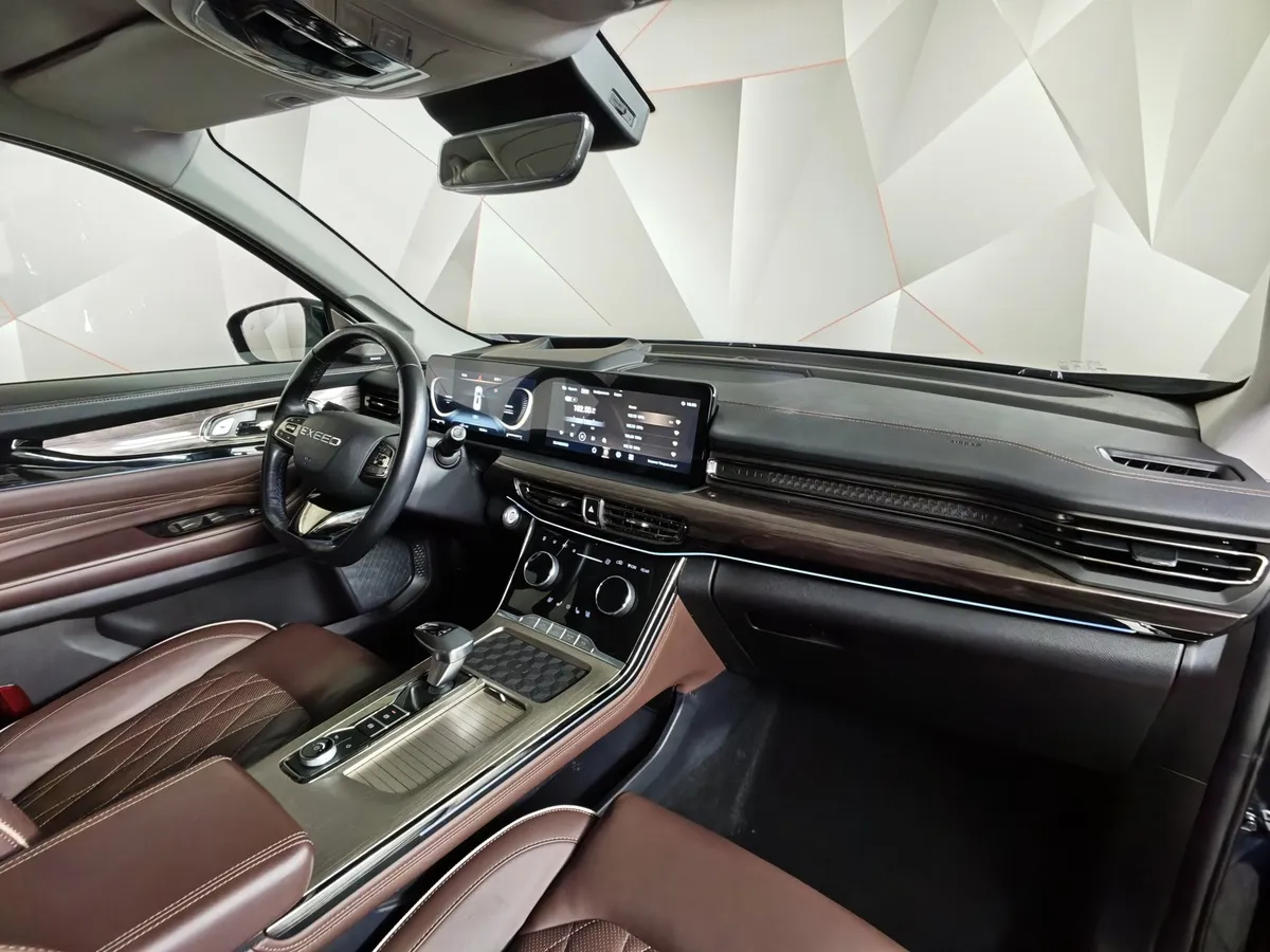 EXEED VX 2.0 AMT AWD (249 л.с.) President Limited Edition Зеленый в АВИЛОН. Слайд №13