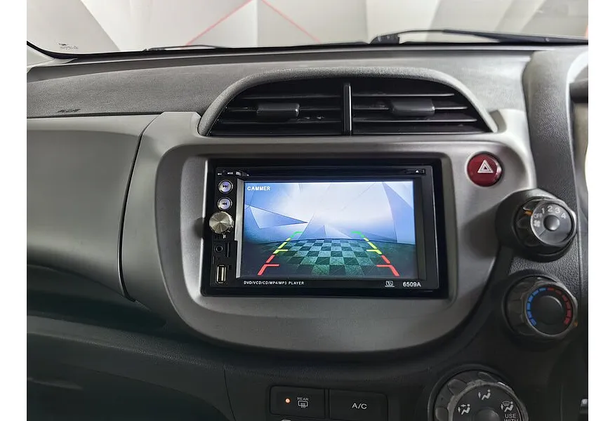 Honda Fit 1.3 CVT (100 л.с.) Красный в АВИЛОН. Слайд №18