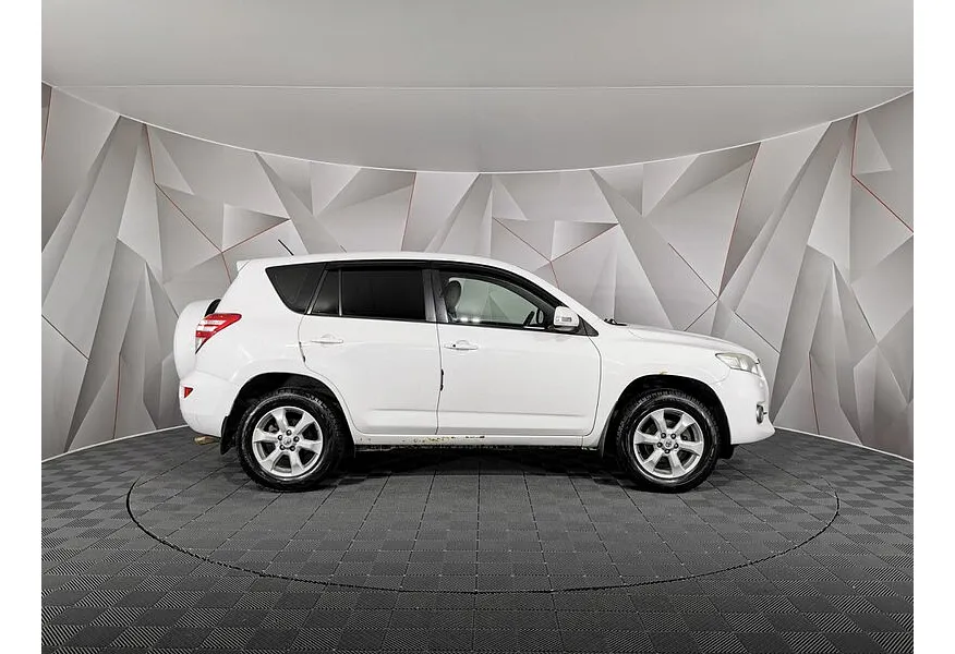 Toyota RAV4 2.0 CVT (158 л.с.) Белый в АВИЛОН. Слайд №6