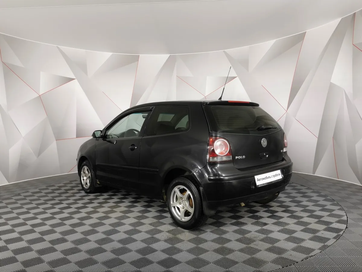 Volkswagen Polo 1.4 AT (75 л.с.) Черный в АВИЛОН. Слайд №4