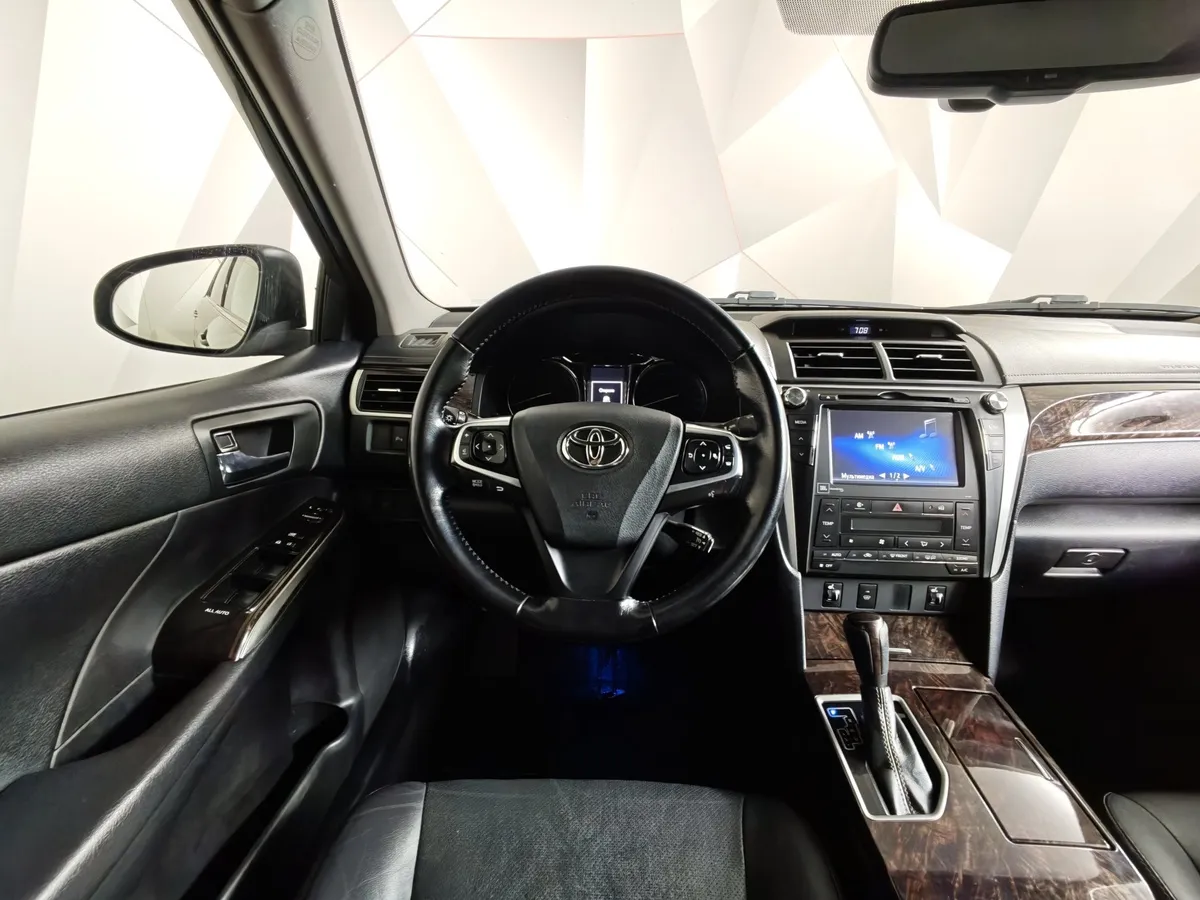 Toyota Camry 2.5 AT (181 л.с.) Стандарт Серый в АВИЛОН. Слайд №20