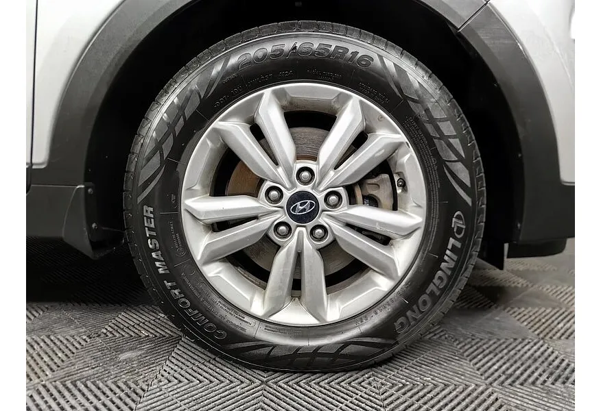 Hyundai Creta 1.6 AT AWD (121 л.с.) Travel Серебристый в АВИЛОН. Слайд №16