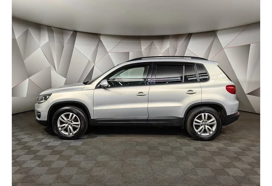Volkswagen Tiguan 1.4 TSI BlueMotion DSG (150 л.с.) Желтый в АВИЛОН. Слайд №3
