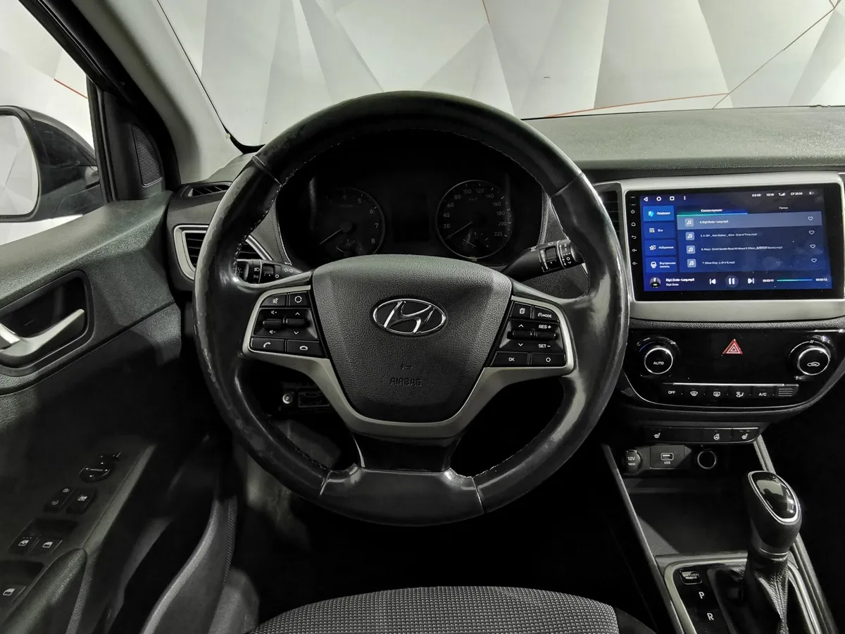 Hyundai Solaris 1.6 MT (123 л.с.) Comfort Черный в АВИЛОН. Слайд №20