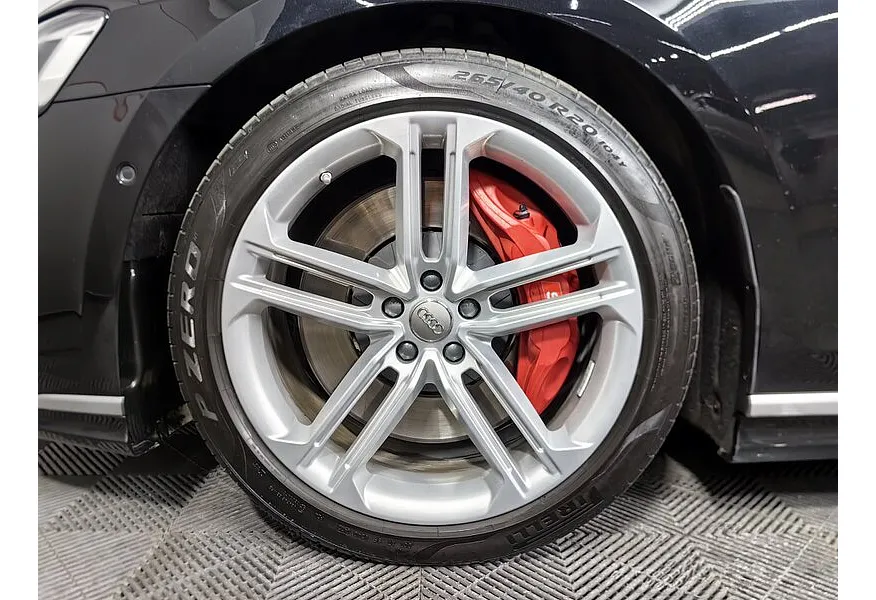 Audi S8 4.0 TFSI Quattro Tiptronic (571 л.с.) Черный в АВИЛОН. Слайд №9