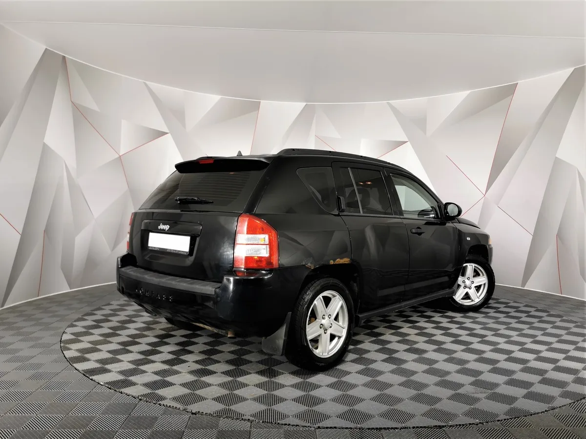 Jeep Compass 2.4 CVT (170 л.с.) Черный в АВИЛОН. Слайд №2