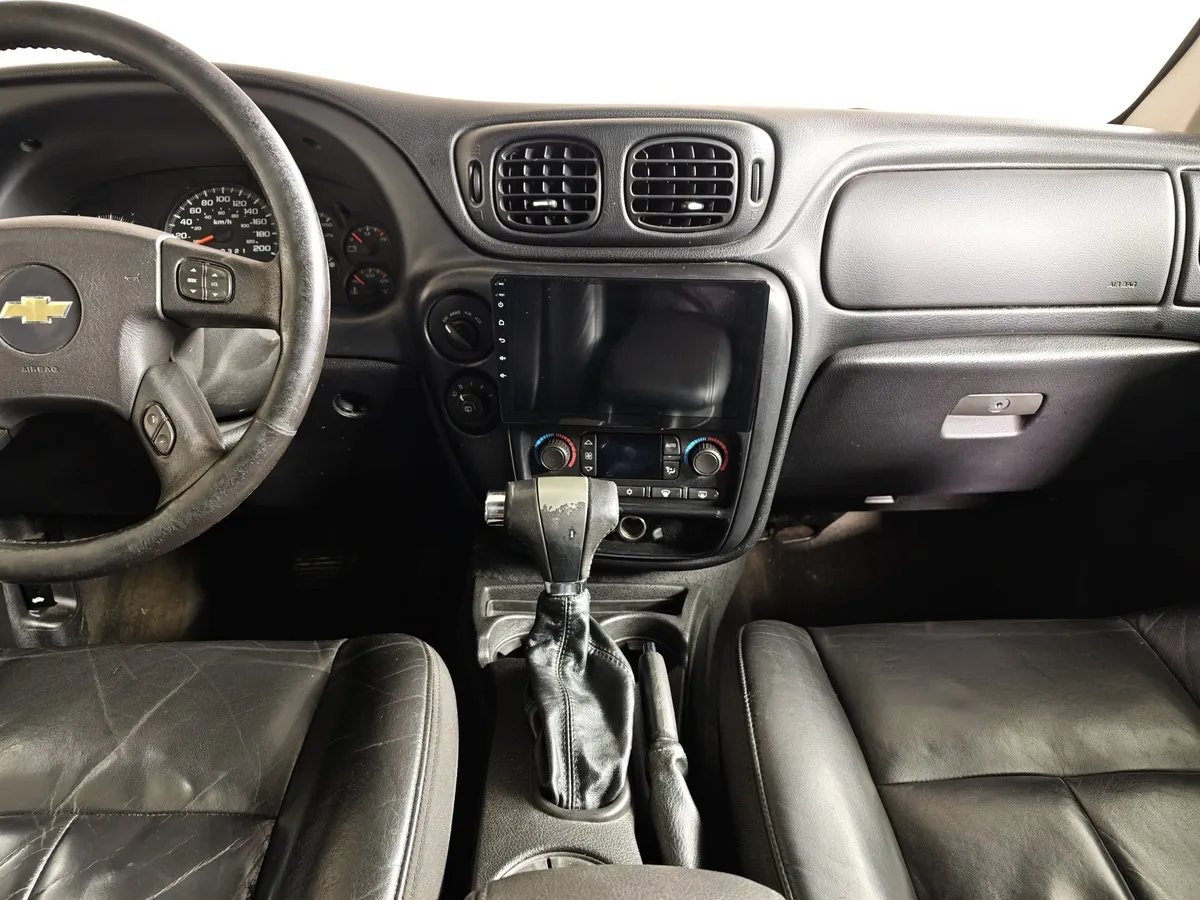 Chevrolet TrailBlazer 4.2 AT 4WD (275 л.с.) Серый в АВИЛОН. Слайд №13