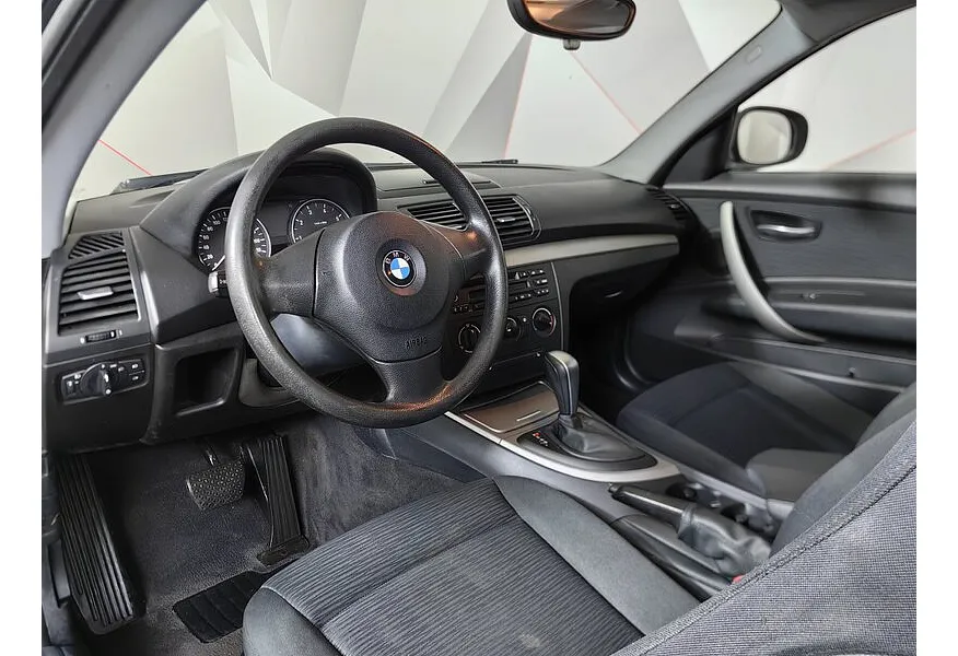 BMW 1 серия 116i AT (115 л.с.) Белый в АВИЛОН. Слайд №12