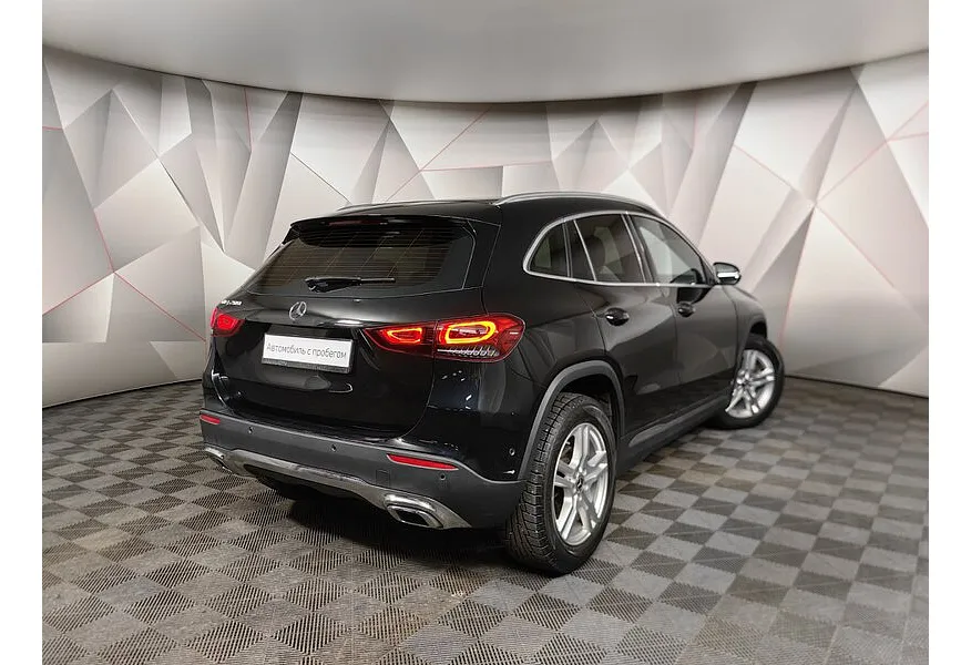 Mercedes-Benz GLA 200 7G-DCT (163 л.с.) Progressive Черный в АВИЛОН. Слайд №2