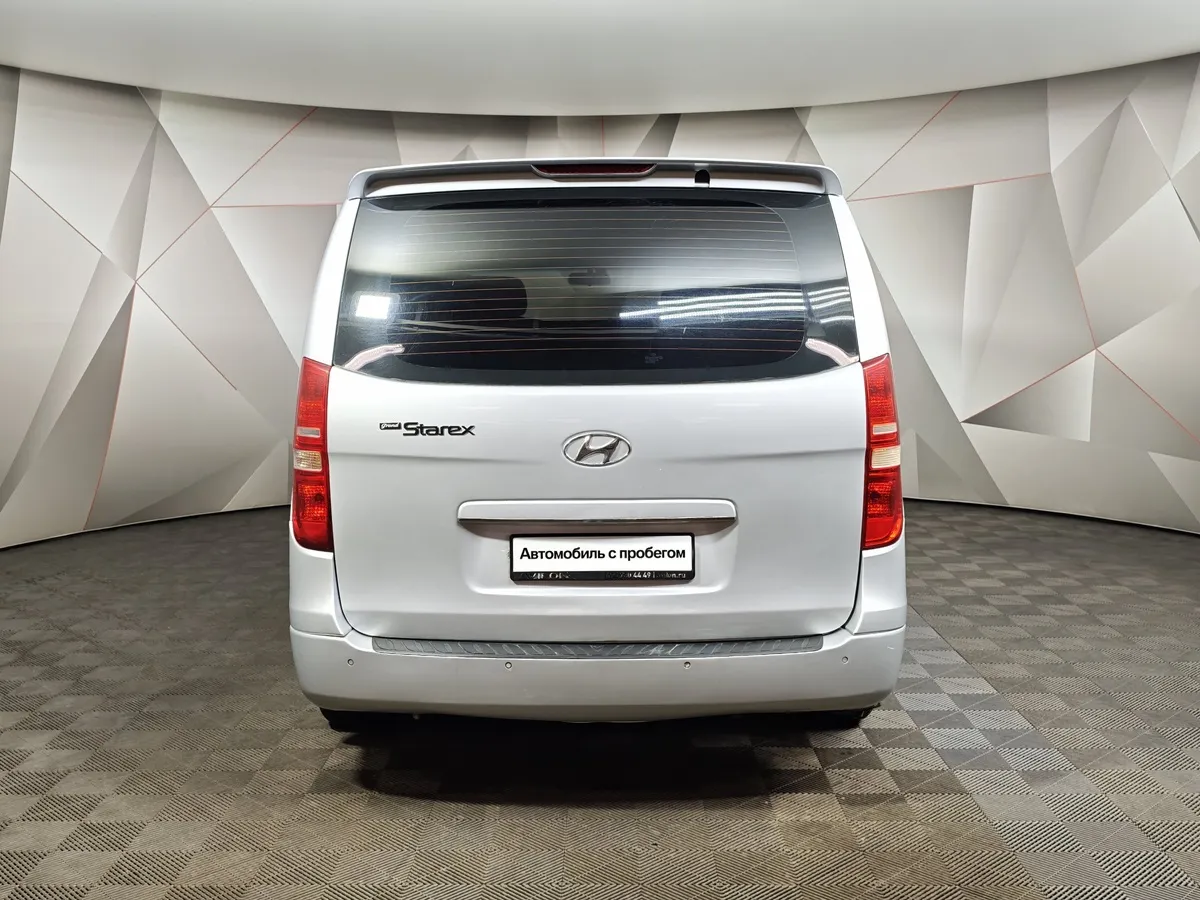 Hyundai Grand Starex 2.5 AT (145 л.с.) Серый в АВИЛОН. Слайд №8