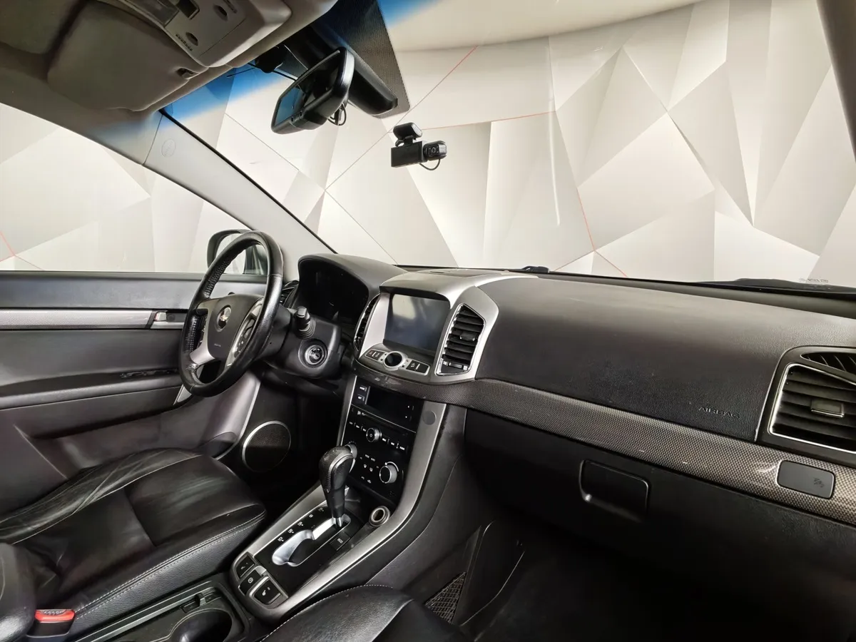 Chevrolet Captiva 2.4 MT (5 мест) (167 л.с.) LT Серый в АВИЛОН. Слайд №13