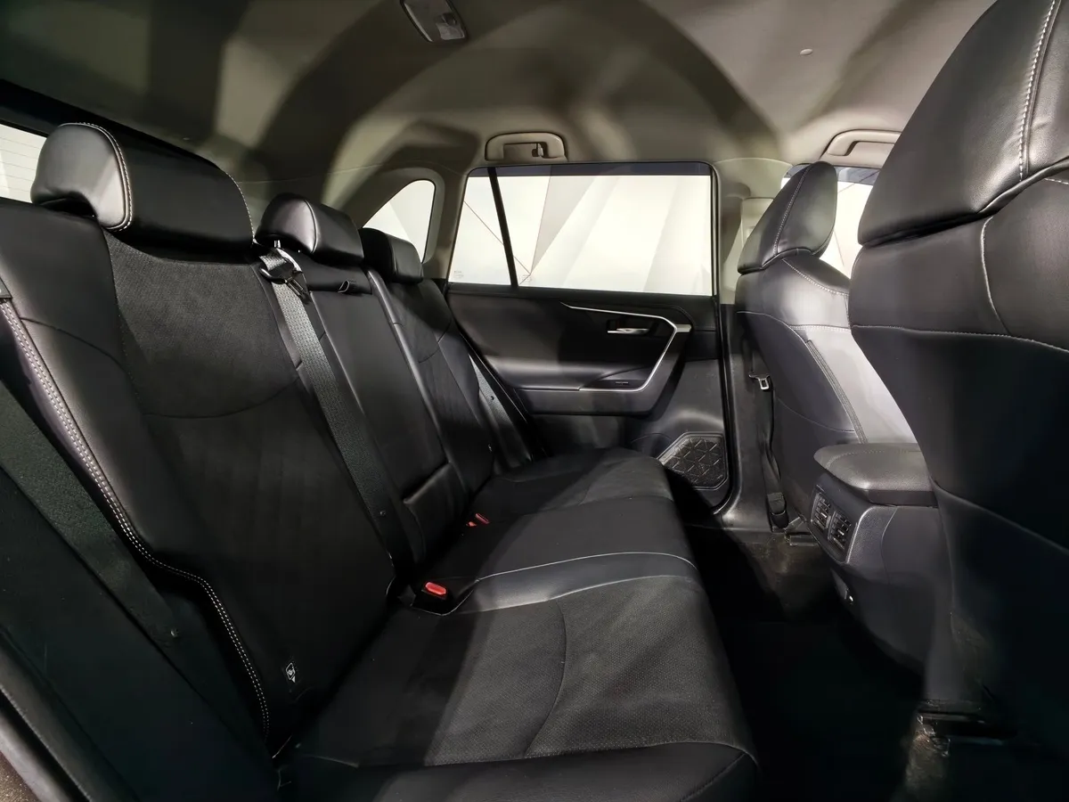 Toyota RAV4 2.0i CVT AWD (149 л.с.) Люкс Коричневый в АВИЛОН. Слайд №16