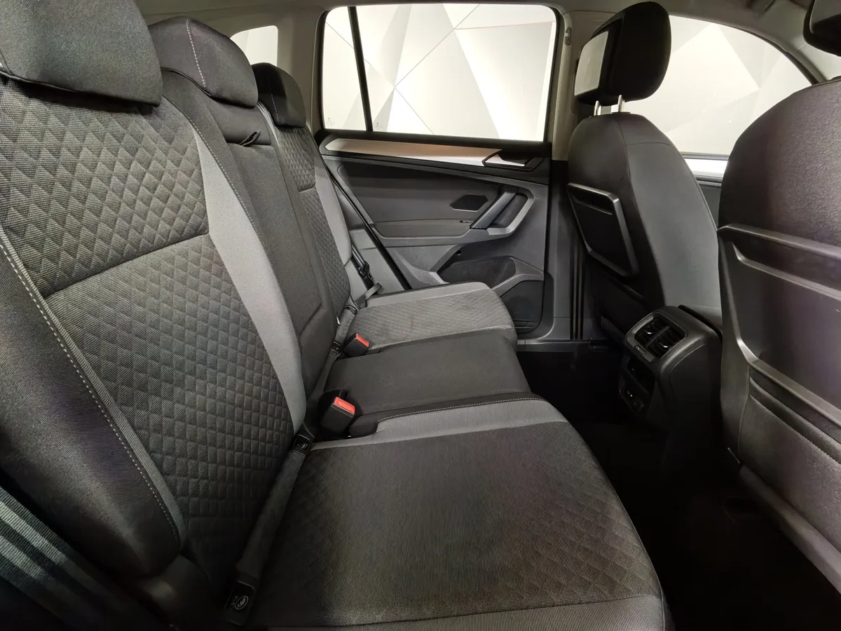 Volkswagen Tiguan 1.4 TSI 4Motion DSG (150 л.с.) OFFROAD Коричневый в АВИЛОН. Слайд №15