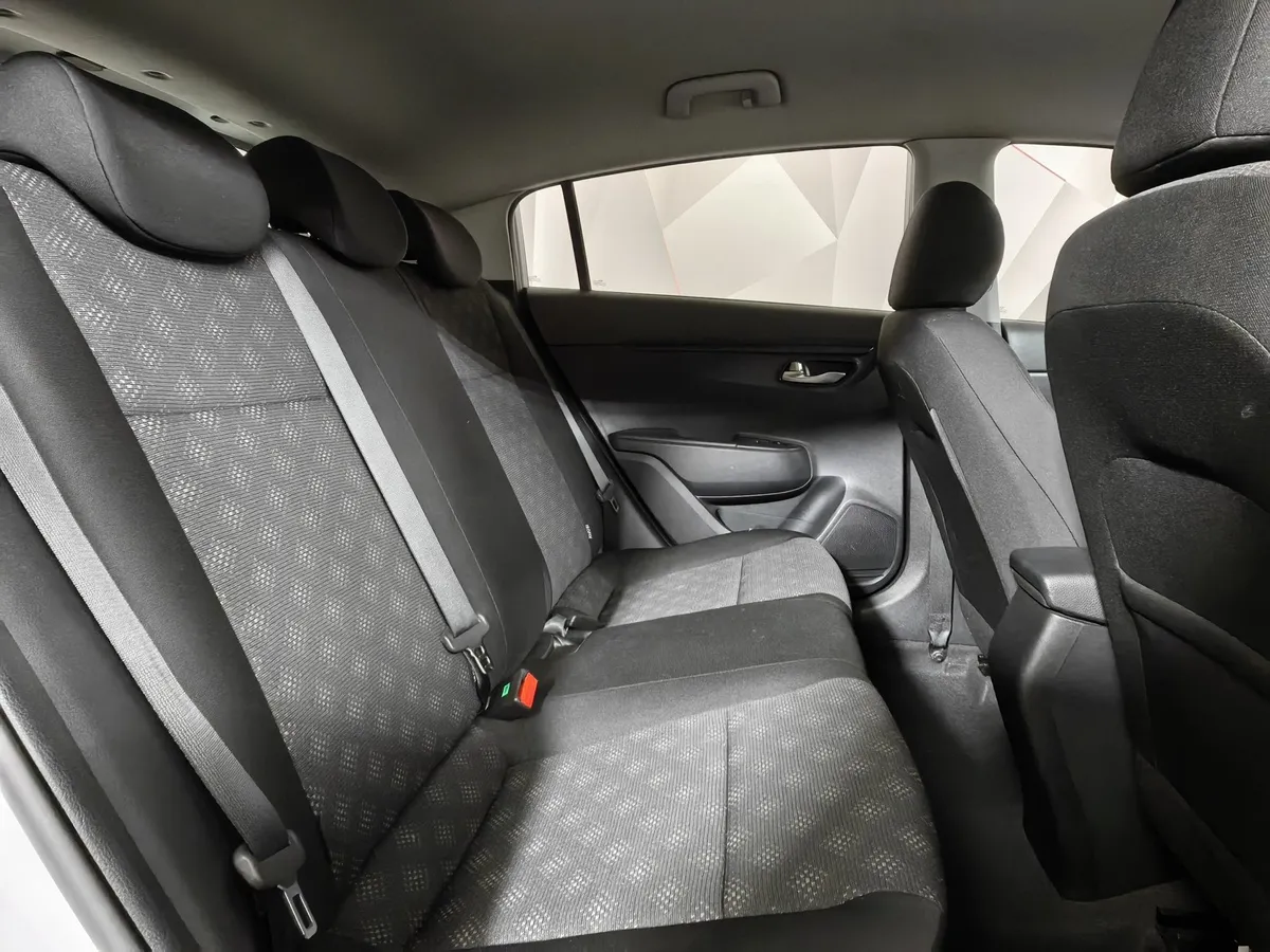 Kia Rio X-Line 1.6 AT (123 л.с.) Prestige Белый в АВИЛОН. Слайд №16