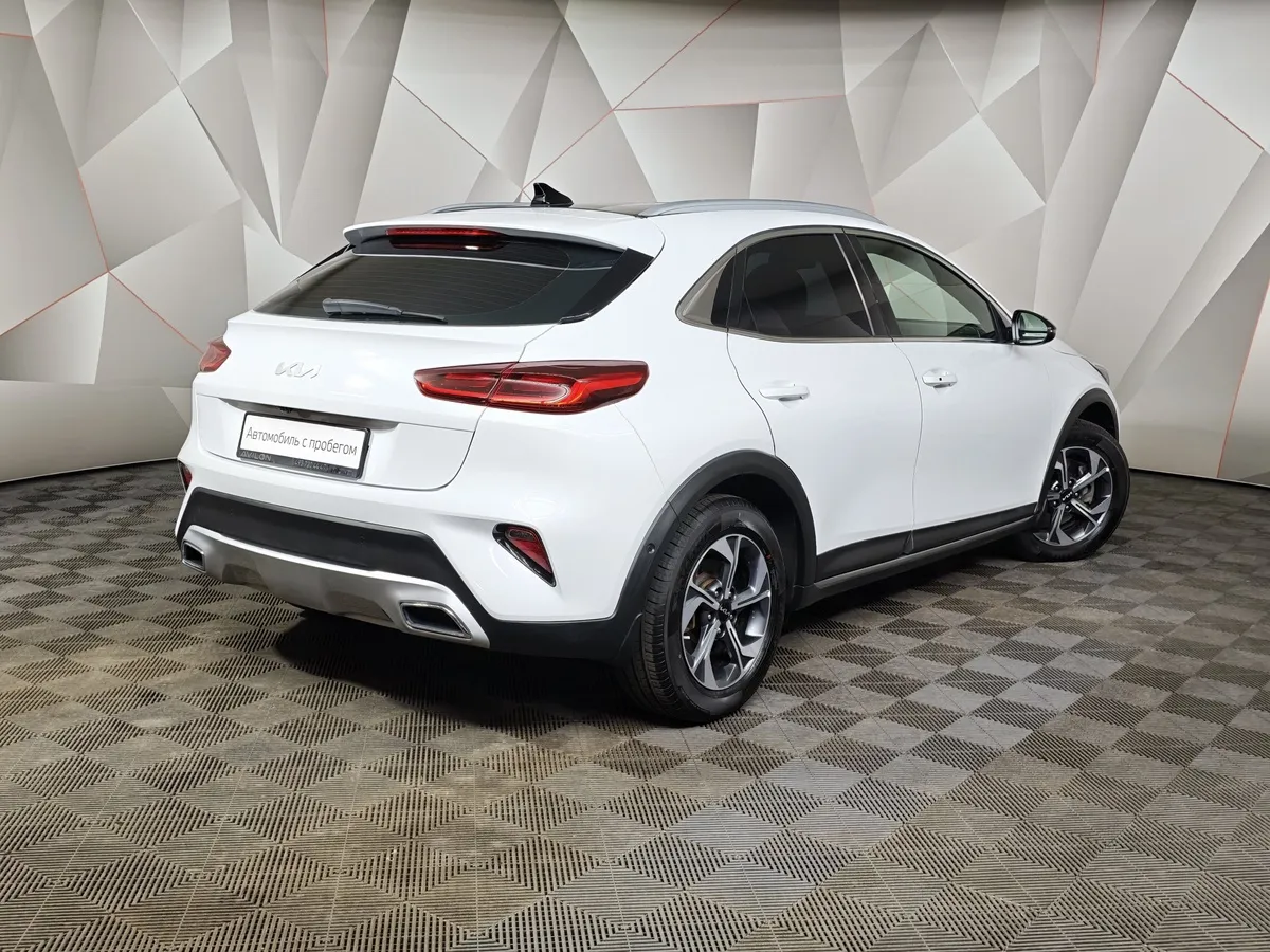 Kia XCeed 1.4 T-GDI (140 л.c.) Premium Plus Белый в АВИЛОН. Слайд №2