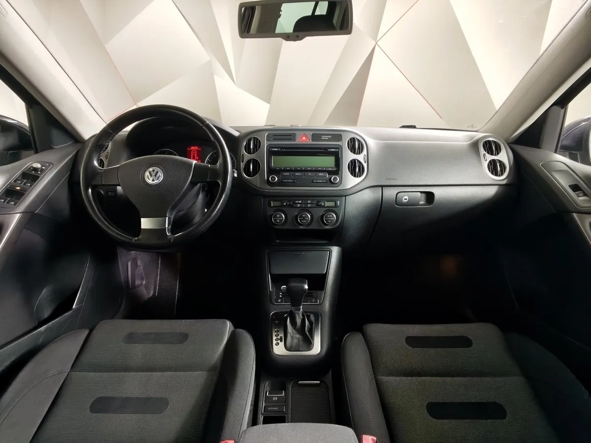 Volkswagen Tiguan 2.0 TSI 4Motion AT (170 л.с.) Track & Field Черный в АВИЛОН. Слайд №13