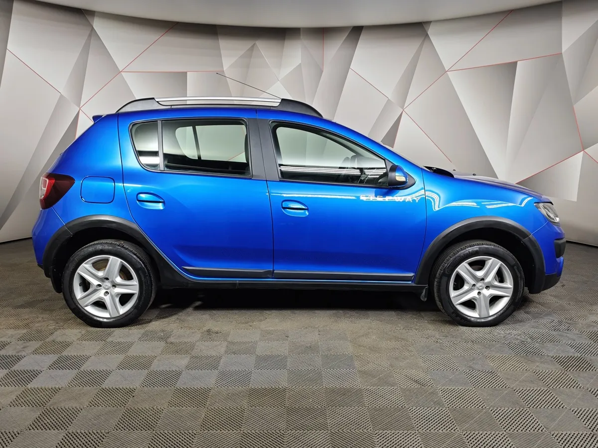 Renault Sandero 1.6 MT (113 л.с.) Stepway Drive Синий в АВИЛОН. Слайд №6