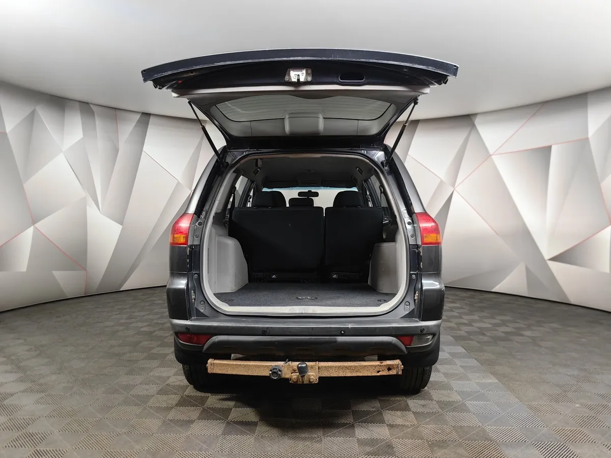 Mitsubishi Pajero Sport 2.5 DI-D AT AWD (178 л.с.) Серый в АВИЛОН. Слайд №10