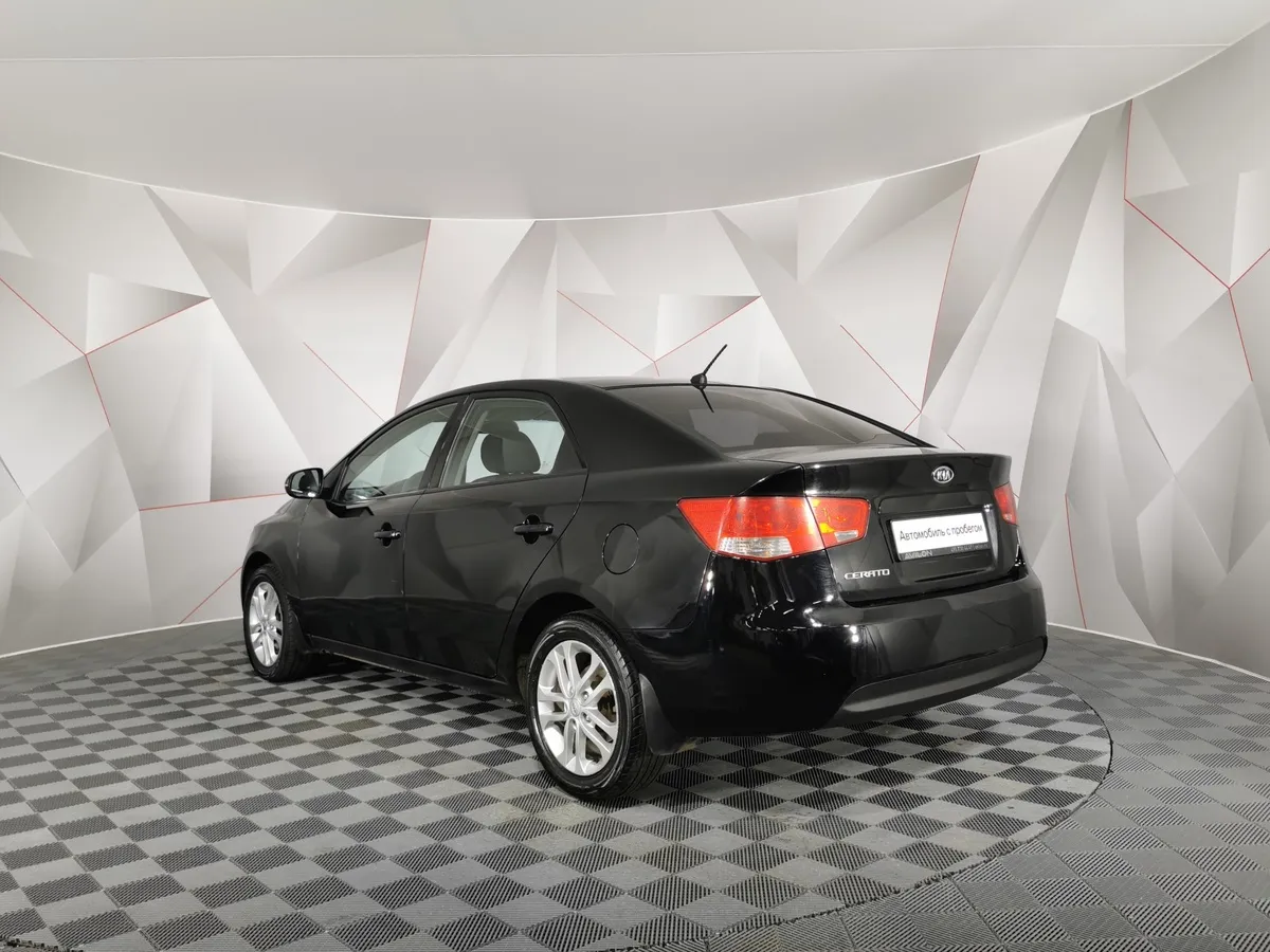Kia Cerato 1.6 AT (126 л.с.) Черный в АВИЛОН. Слайд №4
