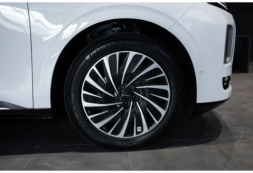 EXEED Exlantix ET 1.5 AT 4WD (469 л.с.) Белый в АВИЛОН. Слайд №14