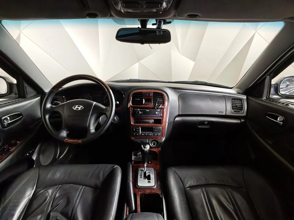 Hyundai Sonata 2.7 MT (172 л.с.) Черный в АВИЛОН. Слайд №14