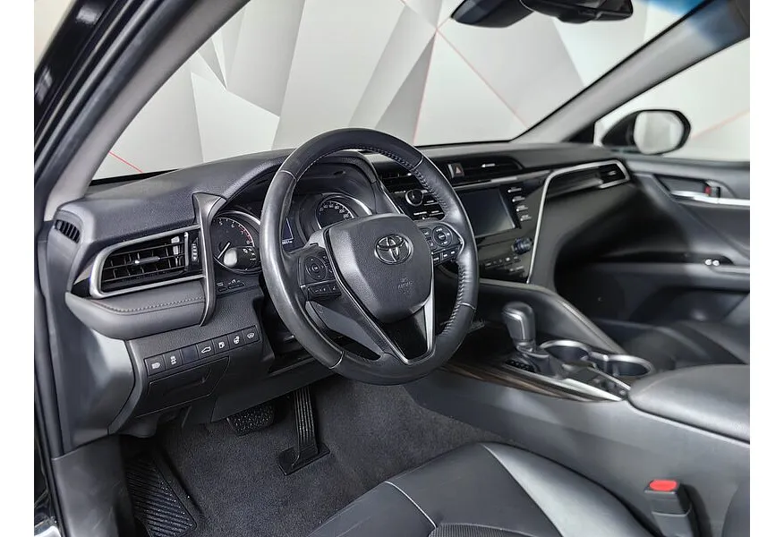 Toyota Camry 2.5 AT (181 л.с.) Стандарт Черный в АВИЛОН. Слайд №15