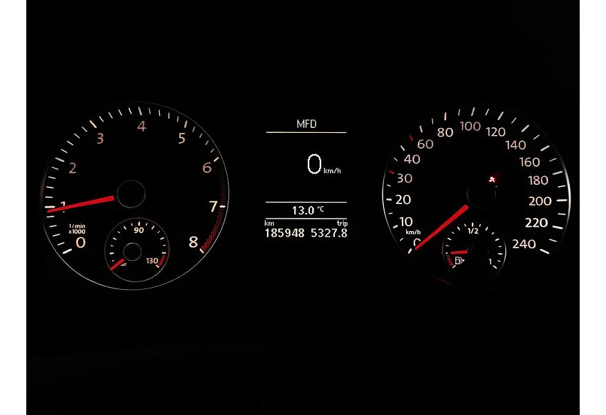 Volkswagen Golf 1.6 MT (102 л.с.) Trendline Коричневый в АВИЛОН. Слайд №16