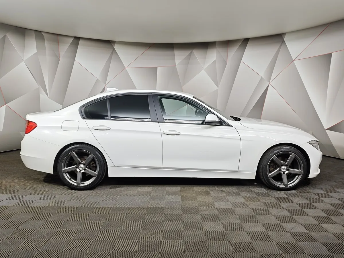 BMW 3 серия 320i AT (184 л.с.) Белый в АВИЛОН. Слайд №6