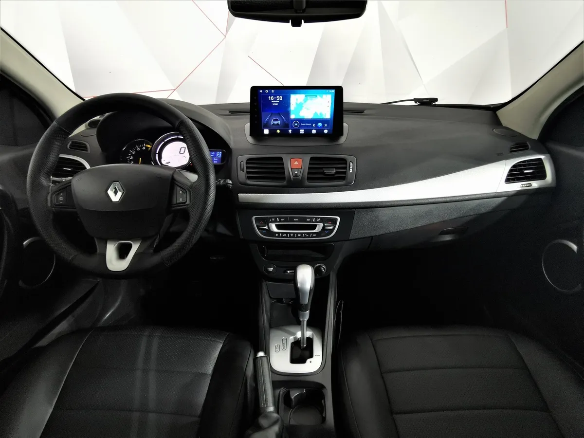 Renault Megane 2.0 CVT (138 л.с.) Оранжевый в АВИЛОН. Слайд №12