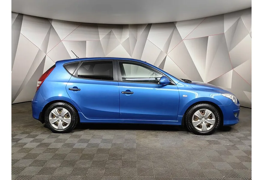 Hyundai i30 1.6 AT (126 л.с.) Синий в АВИЛОН. Слайд №6